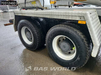 2016-mercedes-benz-arocs-3240-1433762-46070295