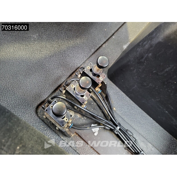 2016 Mercedes-Benz Arocs 4151-46070335