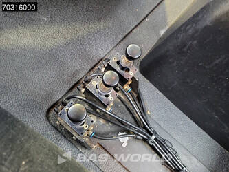 2016-mercedes-benz-arocs-4151-1433763-46070335