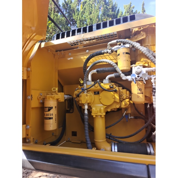 2025 Caterpillar 329D-46085784