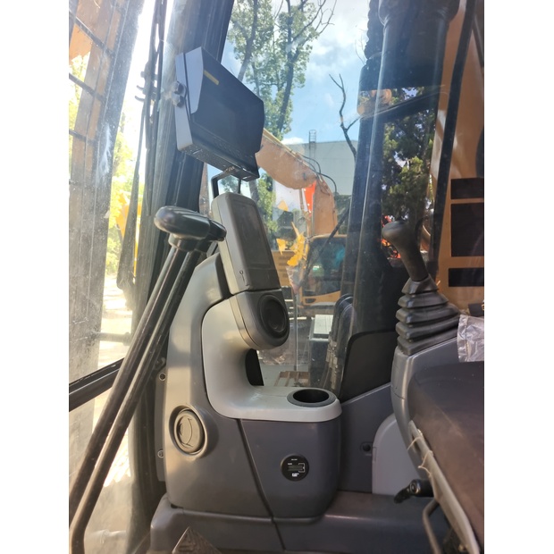 2025 Caterpillar 329D-46085787