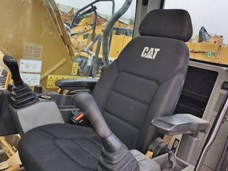 2024-caterpillar-330gc-1433945-46086354