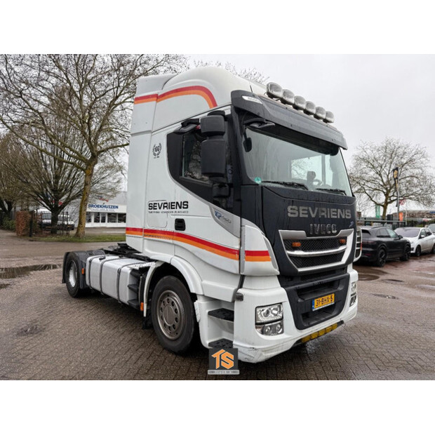 2017 Iveco AS440T/P-46086794
