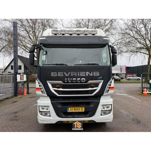 2017 Iveco AS440T/P-46086795