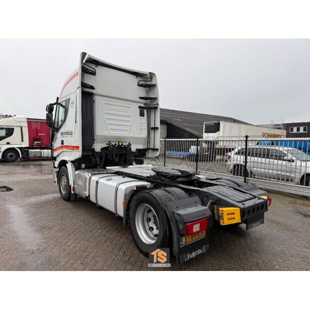 2017 Iveco AS440T/P-46086802