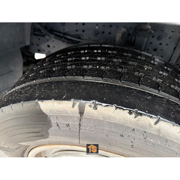 2017 Iveco AS440T/P-46086804