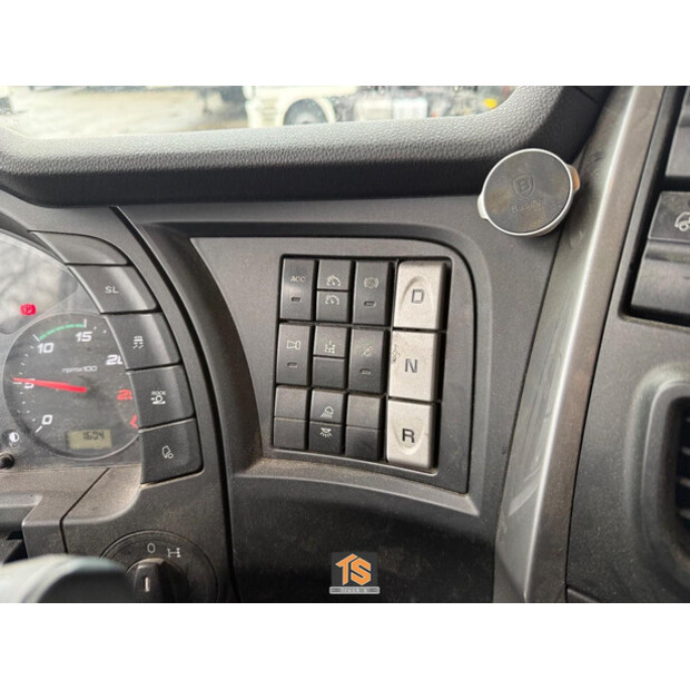 2017 Iveco AS440T/P-46086810