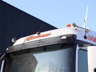 2015-mercedes-benz-actros-1433979-46087215