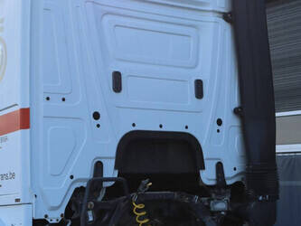 2015-mercedes-benz-actros-1433979-46087224