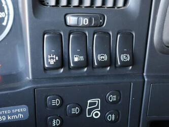 2014-scania-r520-1433982-46087517