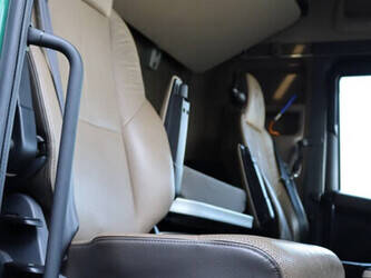 2014-scania-r520-1433982-46087535