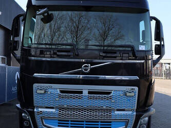 2014-volvo-fh16-750-1433984-46087633