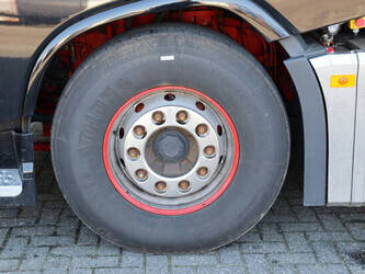 2014-volvo-fh16-750-1433984-46087642