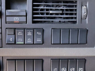 2014-volvo-fh16-750-1433984-46087675