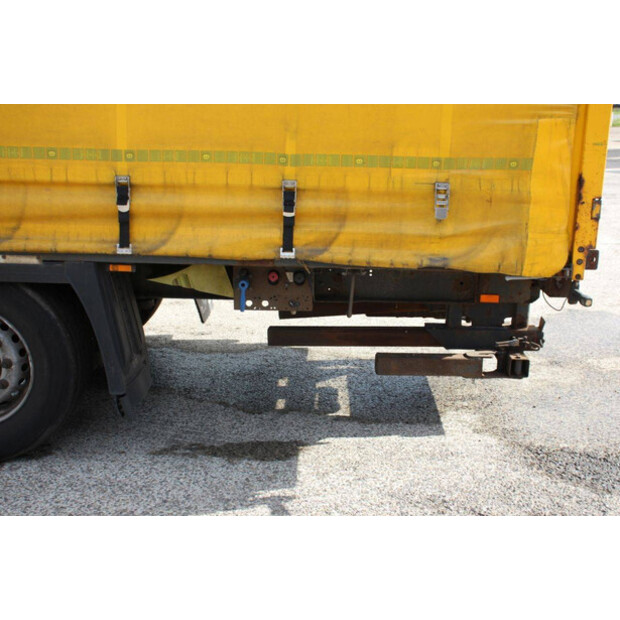 2016 فيلدهايزن SD-46088277