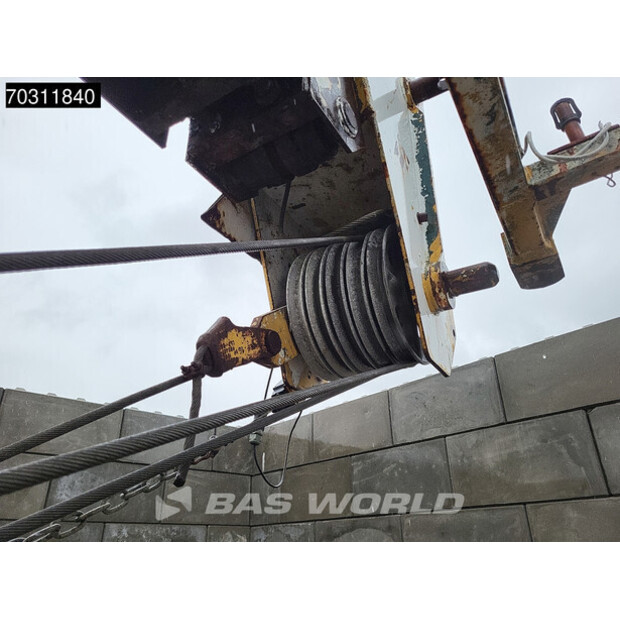 1988 GROVE AT633-46089334