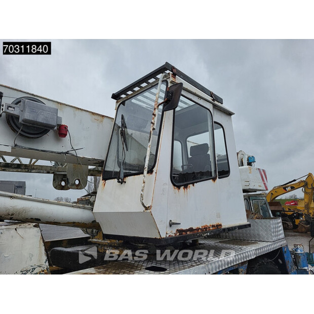 1988 GROVE AT633-46089343