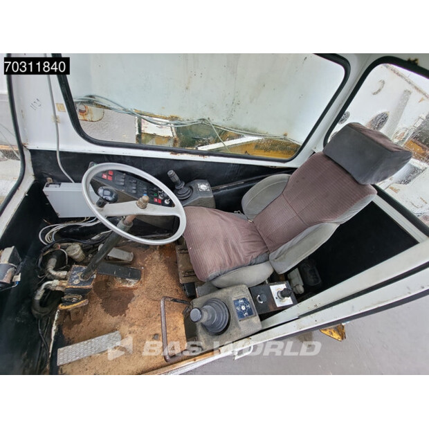 1988 GROVE AT633-46089344