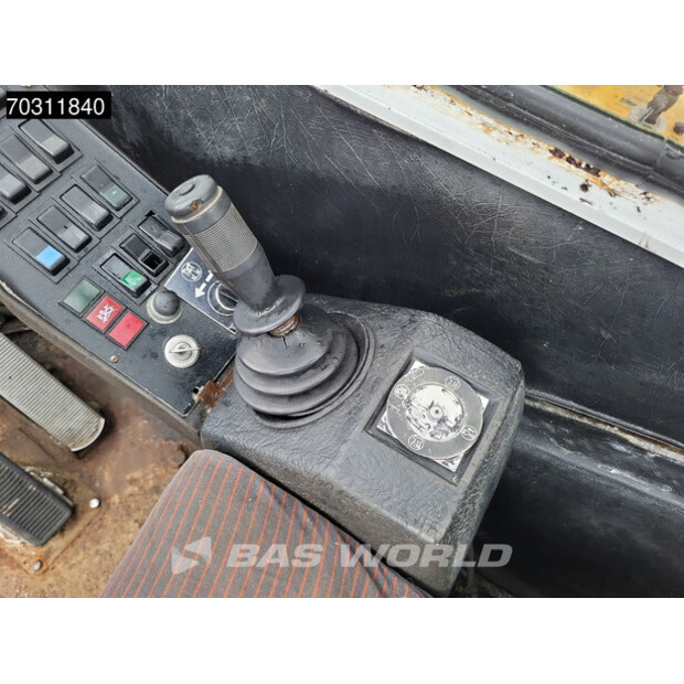 1988 GROVE AT633-46089357