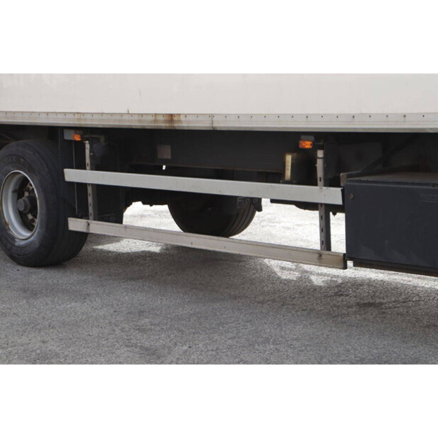 2002 Floor FLO-12-20K1-46089505