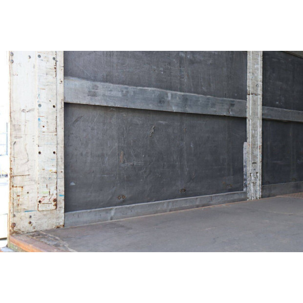 مان TGA 18.440-46090644