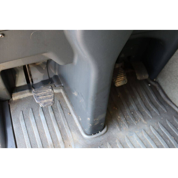 مان TGA 18.440-46090660