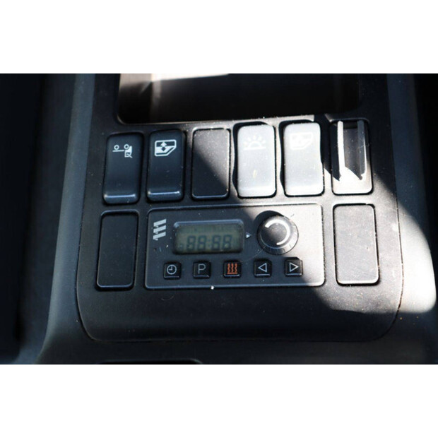 مان TGA 18.440-46090664