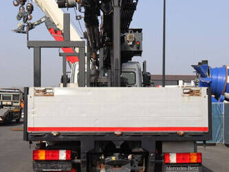 2013-mercedes-benz-axor3243-46091511