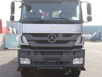 2013-mercedes-benz-axor3243-46091514