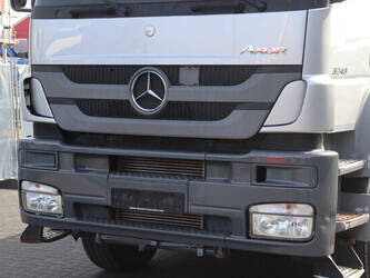 2013-mercedes-benz-axor3243-46091516