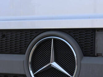 2013-mercedes-benz-axor3243-46091518