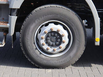 2013-mercedes-benz-axor3243-46091522