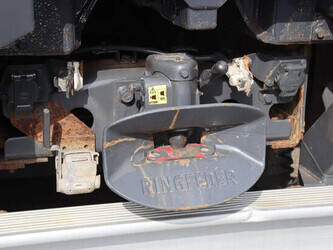 2013-mercedes-benz-axor3243-46091535