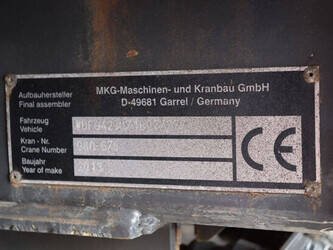 2013-mercedes-benz-axor3243-46091536