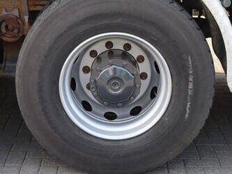 2013-mercedes-benz-axor3243-46091540