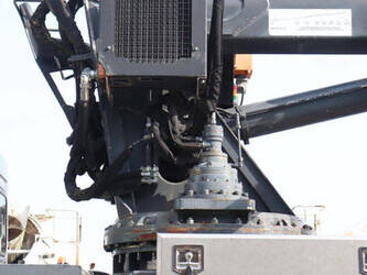 2013-mercedes-benz-axor3243-46091547