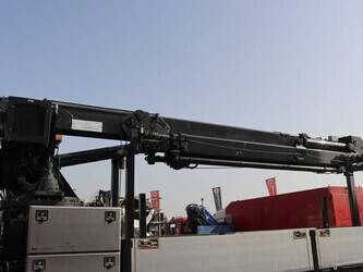 2013-mercedes-benz-axor3243-46091548