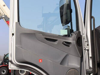 2013-mercedes-benz-axor3243-46091554