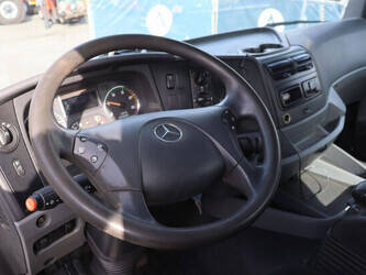 2013-mercedes-benz-axor3243-46091558