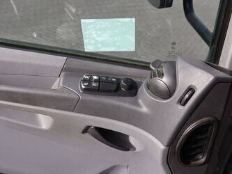 2013-mercedes-benz-axor3243-46091561
