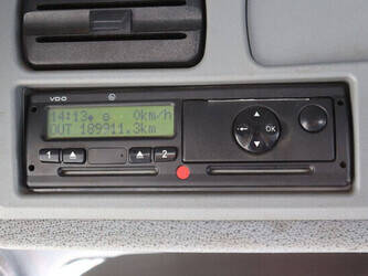 2013-mercedes-benz-axor3243-46091573