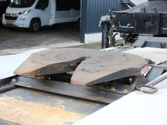 2019-mercedes-benz-arocs-2858-1434067-46091856