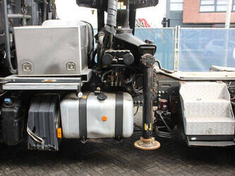 2019-mercedes-benz-arocs-2858-1434067-46091858