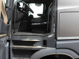 2019-mercedes-benz-arocs-2858-1434067-46091869