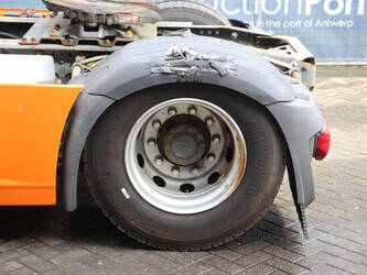 2014-daf-cf400-1434068-46091910