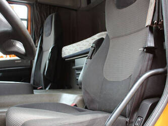 2014-daf-cf400-1434068-46091925