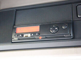 2014-daf-cf400-1434068-46091951