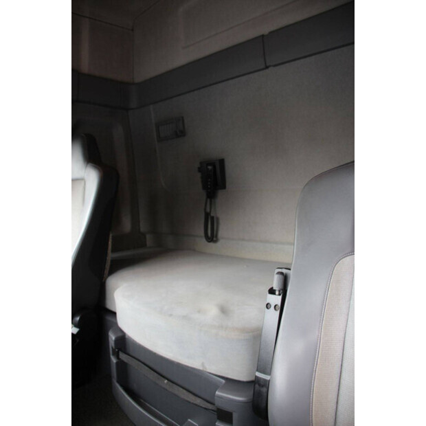 2016 رينو T 460-46091985