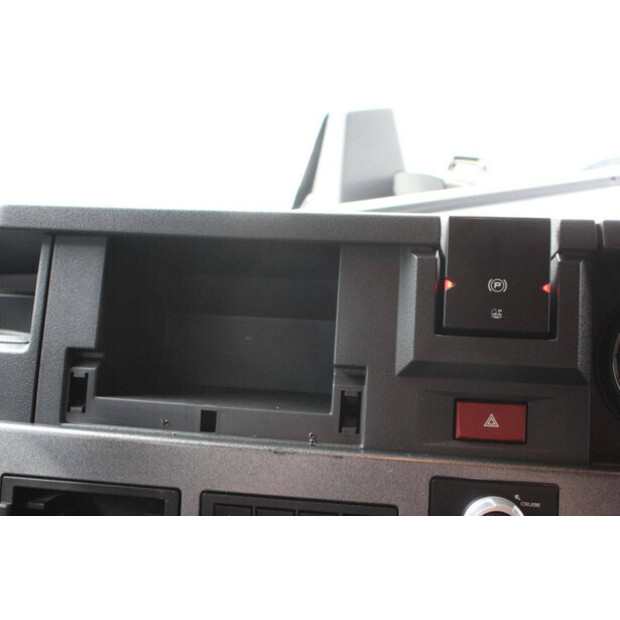 2016 رينو T 460-46091996