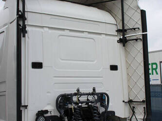 2016-scania-r410-1434072-46092131